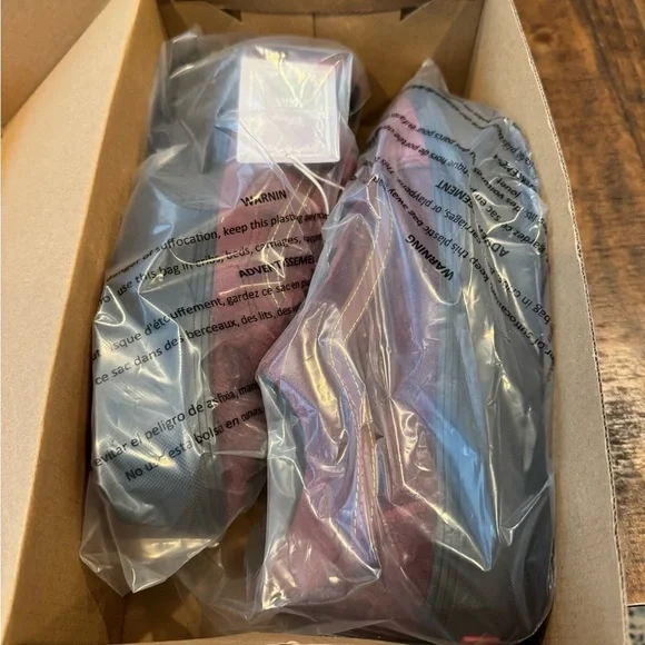 Vans x Disney Snow White Old Skool Stackform Sneaker - Picture 14 of 16